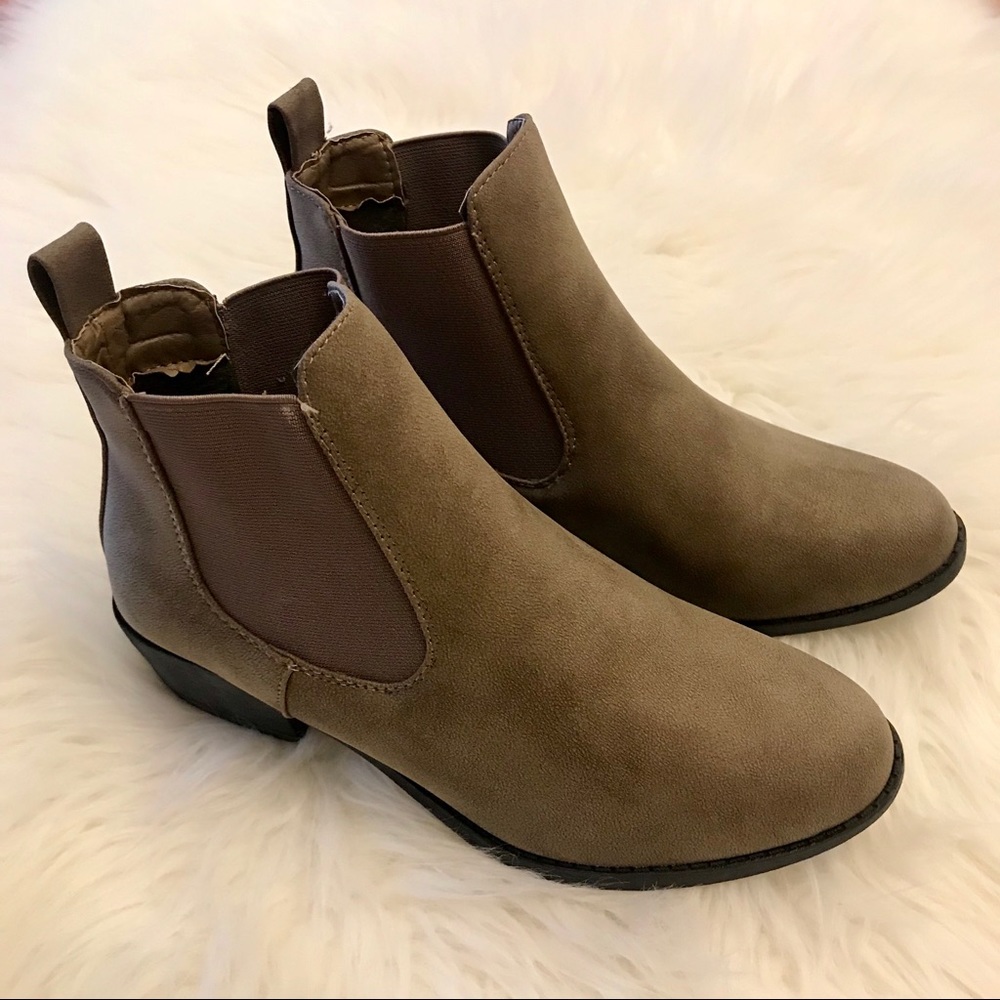 🍂 Distressed Camel Perfect Slip On Fall Bootie 🍁 - Picture 8 of 8